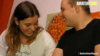 ���្ម័អឺរ៉ូ-សិចស៊ីសត្វលា Deutsche ប្រពន្ធដេអូល្អដោយ Horny Hubby