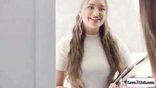 Wedding planner seducit a iugo et masturbate eorum cunts et persuadet em habere 3some.Illa licks in blondes pussy, ut eam busty gf facesits eius