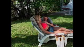 Stepmom ar lielām krūtīm mīl jauno dick - Allysin Oglēm, Ashley Evans, Kandi Cox, Kianna Bradley, Mika, Rebecca Bardoux